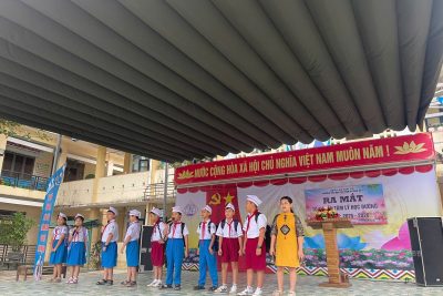 SINH HOẠT DƯỚI CỜ: MỖI TUẦN MỘT CÂU CHUYỆN ĐẸP – MỘT CUỐN SÁCH HAY – MỘT TẤM GƯƠNG SÁNG